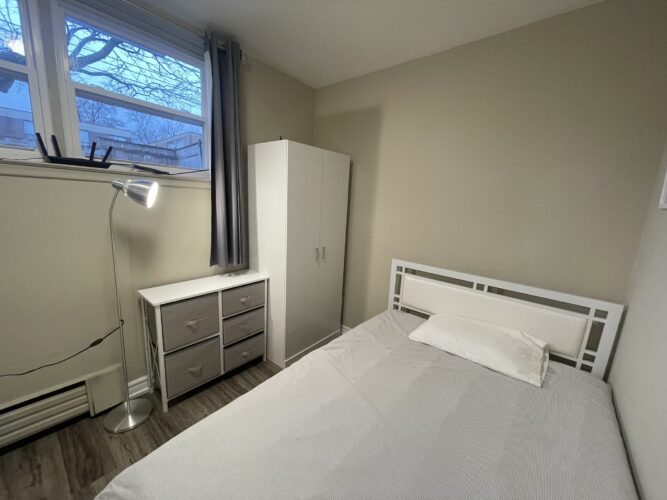 Unit 6B Bathurst Street and Lawrence Ave West Homesgate Rentals